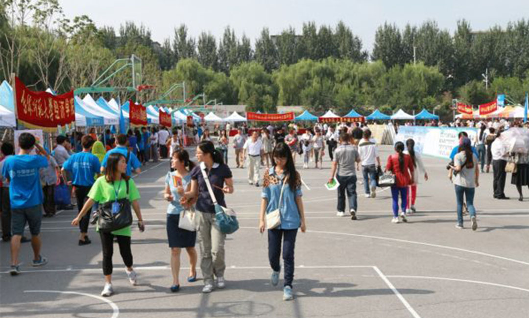 厦门厦门汇华学院新生招商活动策划